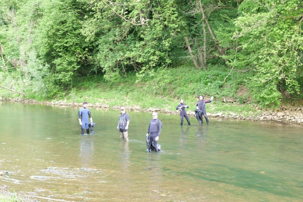 Nettoyage des berges de l'Orne