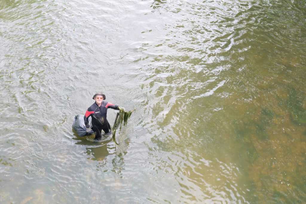 Nettoyage des berges de l'Orne