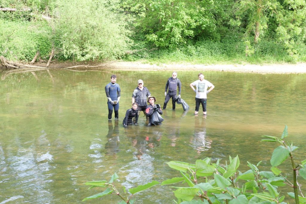 Nettoyage des berges de l'Orne