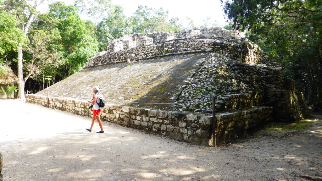 Visite d'un temple aztèque