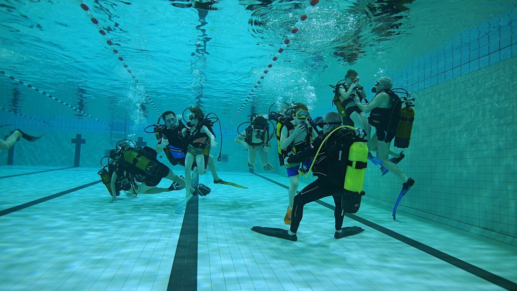 tout le monde sous l'eau